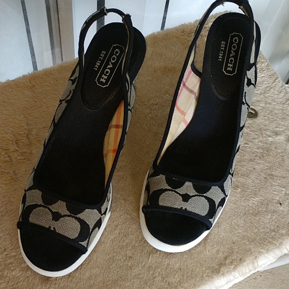 Authentic "Sydney" Coach Wedge